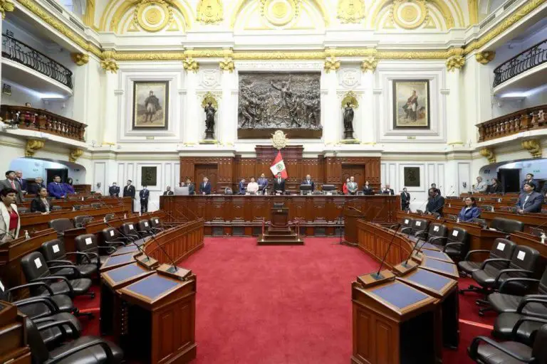 Congreso de Perú suspende sesión donde se presentarían miembros del ejecutivo