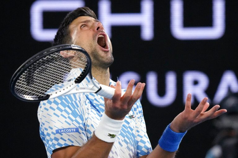 Djokovic avanza a semifinales en el Abierto de Australia