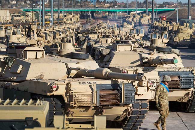 Estados Unidos también enviará 31 tanques militares a Ucrania