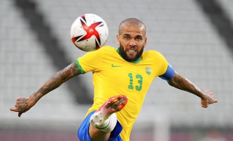 Presunta víctima renuncia a indemnización de Dani Alves