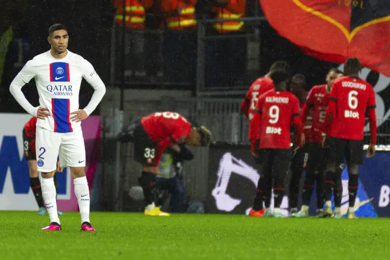 Rennes derrota 1-0 al PSG con su tridente