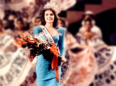 Bárbara Palacios conquistó la tercera corona del Miss Universo para Venezuela en 1986 en Panamá.