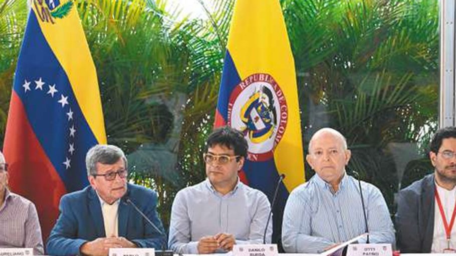 Gobierno de Colombia y el ELN se reúnen este martes en Caracas