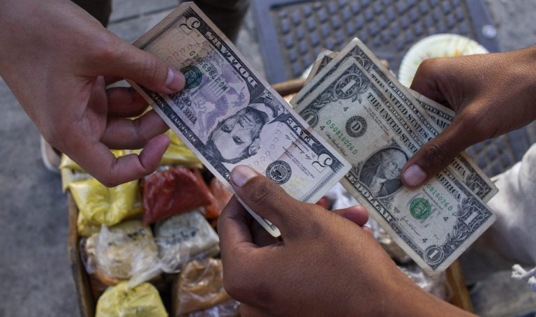 Ciudadanos: $ 50 como salario mínimo es insuficiente