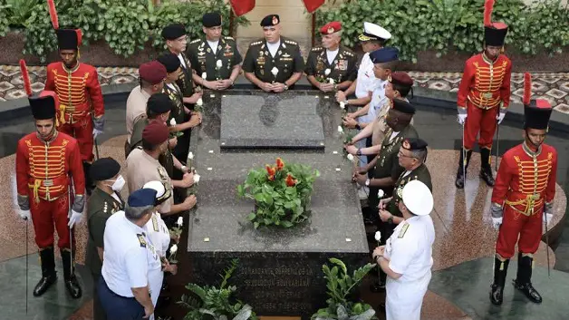 Alto Mando Militar ofreció homenaje a Chávez por el 4F