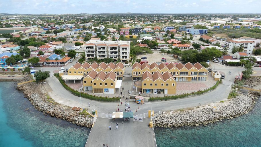 Bonaire, lista para abrir frontera aérea y marítima con Venezuela