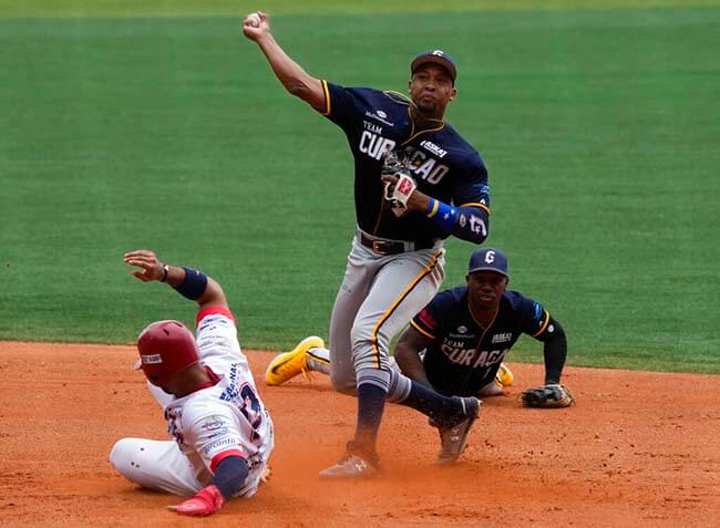 Dominicana y Curazao suman triunfos en la Serie del Caribe