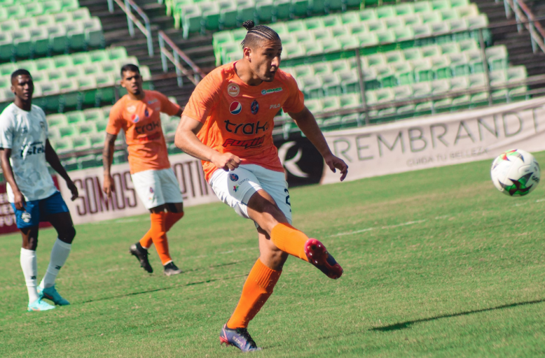 La jornada 4 de la Liga Futve arranca este viernes con el duelo entre el Deportivo La Guaira y Hermanos Colmenárez.