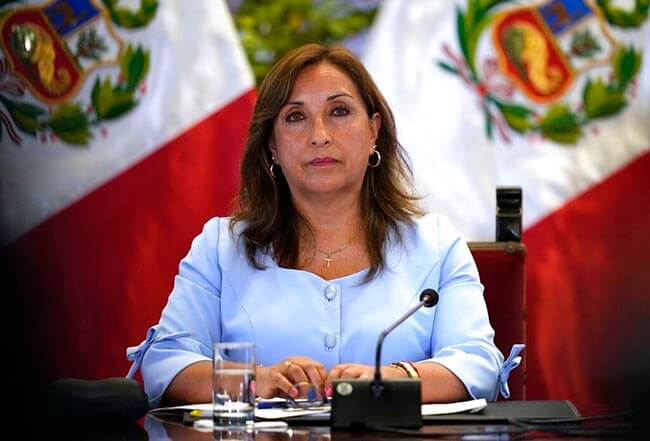 Perú retira a su embajador en Mexico por críticas recibidas