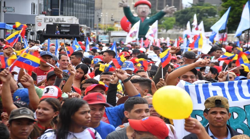 Jóvenes oficialistas piden fin de las sanciones a Venezuela