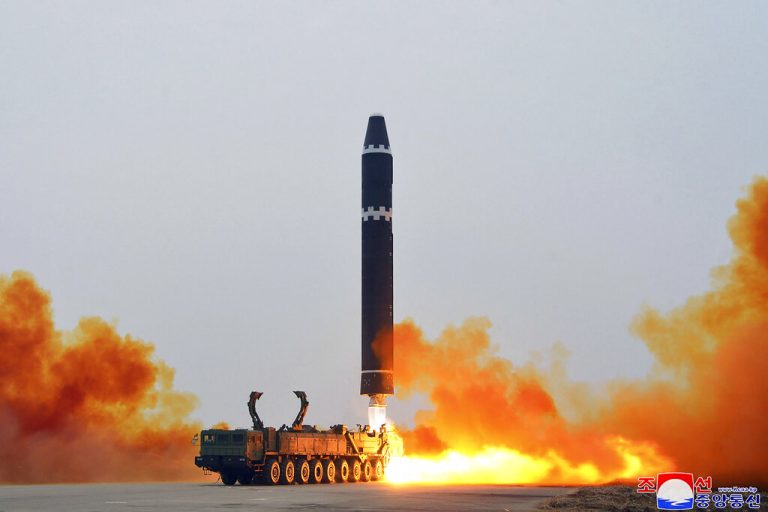 Norcorea reitera amenazas contra adversarios