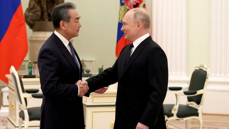 Relación entre Rusia y China llega a “nuevos hitos”
