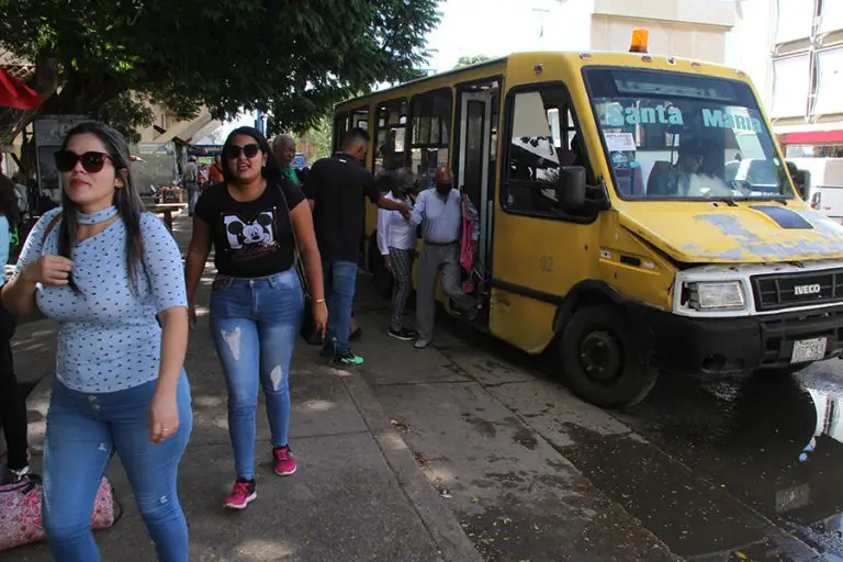 Transportistas en Coro piden aumento de pasajes según lo establecido en Gaceta Oficia. Esperan respuesta de autoridades hasta el lunes.