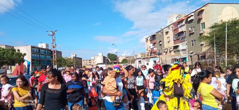 Disfraces contagiaron de alegría el Carnaval en Las Velitas