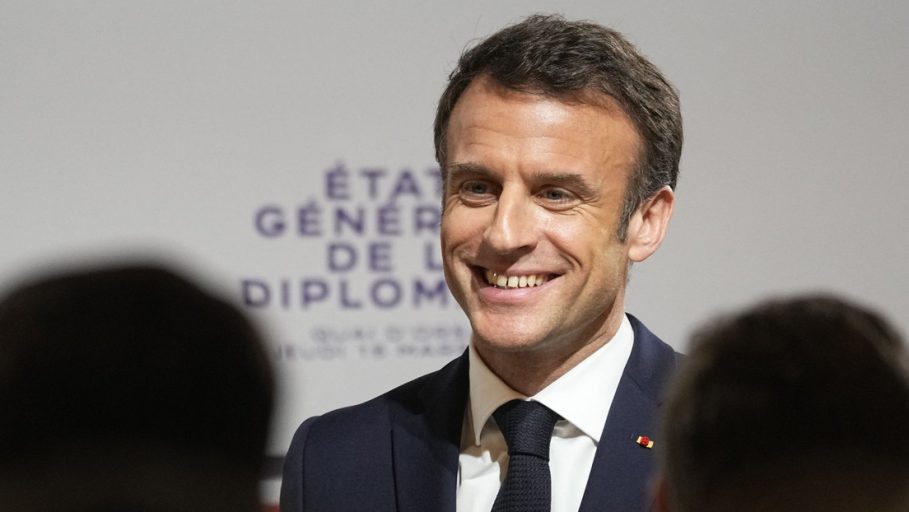 francIA aprueba Polémica reforma de pensiones sin el Parlamento