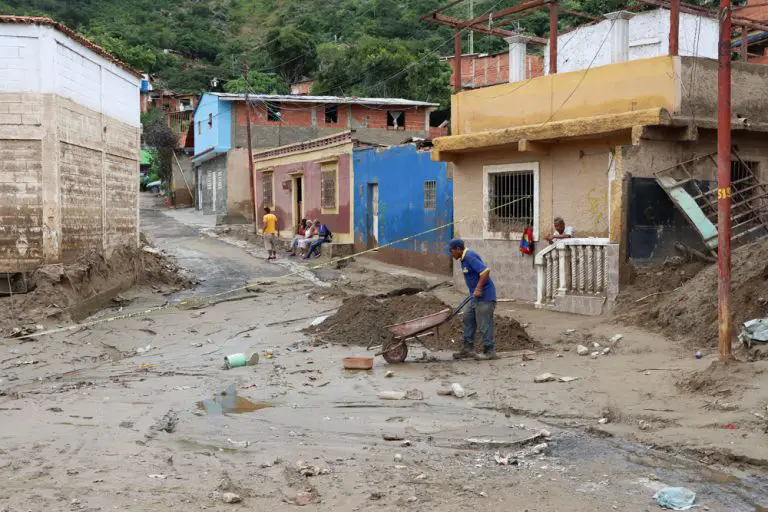 Afectados en Las Tejerías esperan la construcción de sus viviendas
