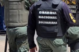 Detenidos funcionario de la GNB y dos civiles por tráfico de gasolina