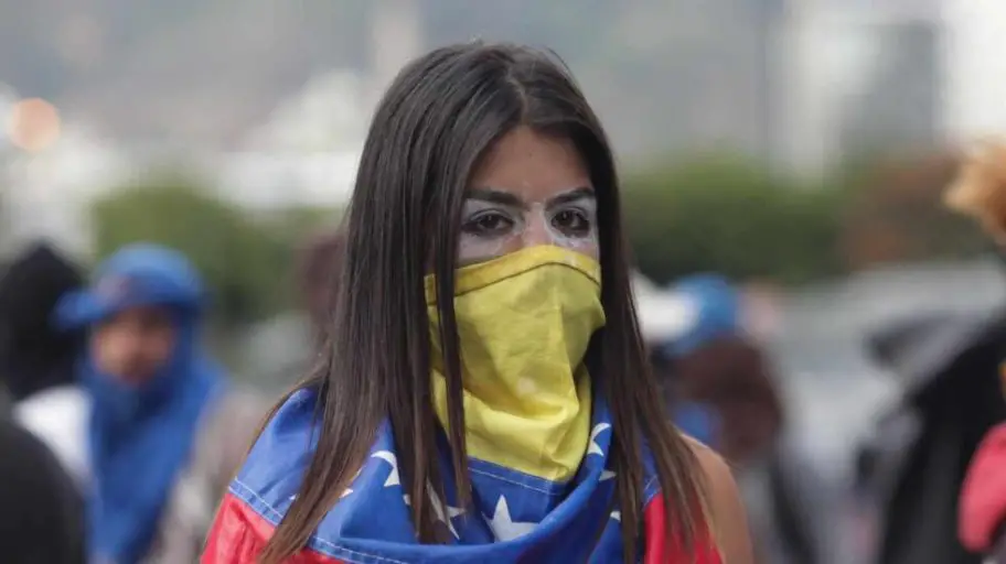 Mujeres venezolanas se alzan por estas peticiones