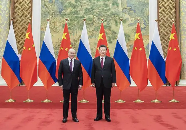 Presidente chino visita Rusia
