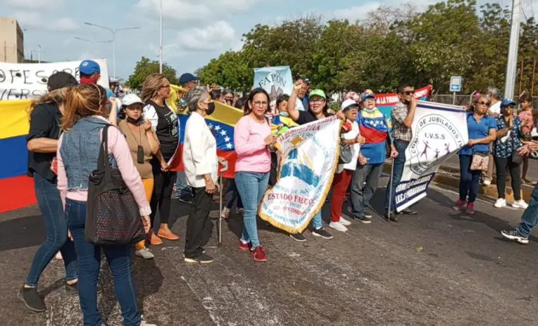 Punto Fijo: trabajadoras públicas protestaron por “salarios dignos”