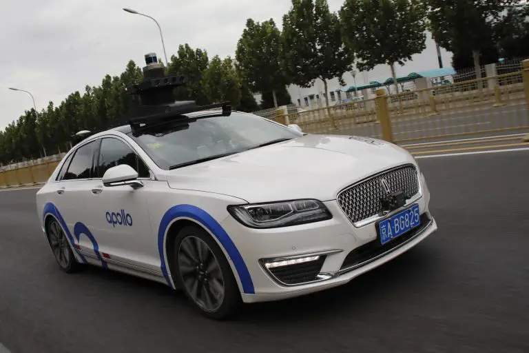 Pekín permite el primer servicio comercial de vehículos autónomos
