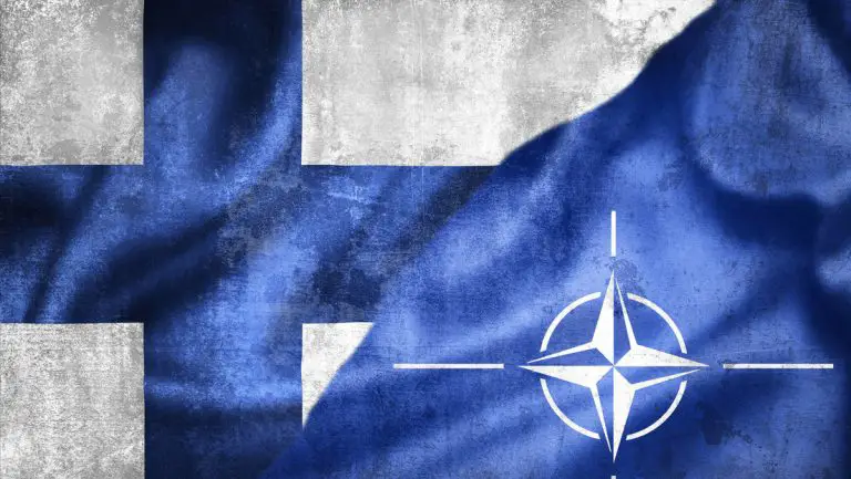 Finlandia se une oficialmente a la OTAN