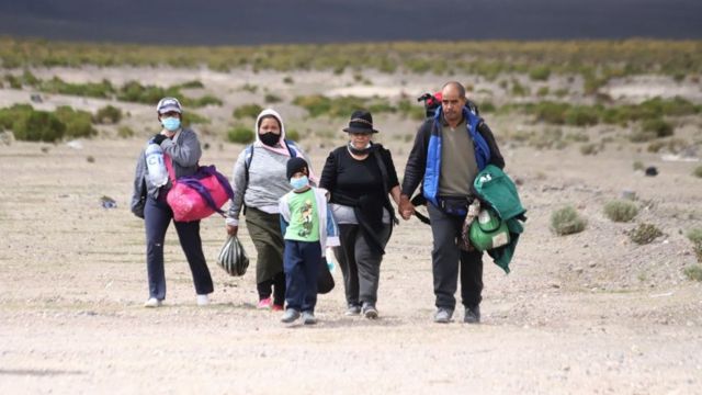 Oposición de Chile pide expulsar a inmigrantes indocumentados