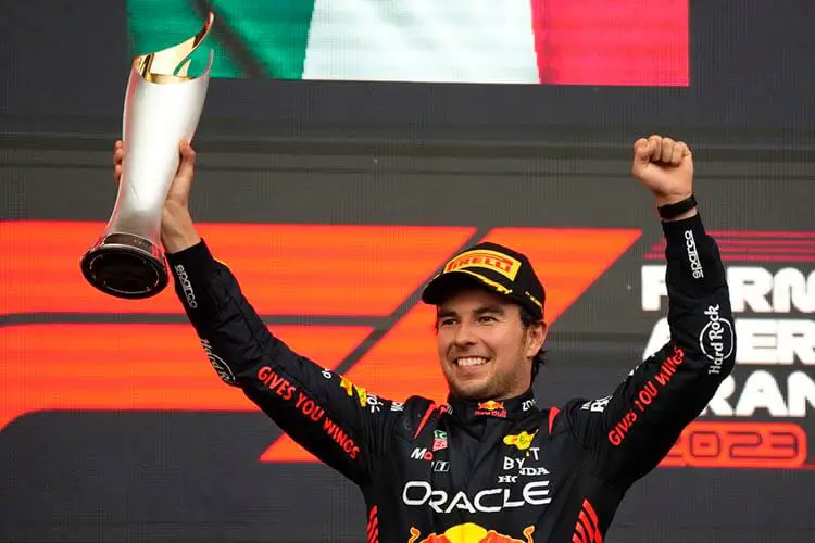 F1: Pérez vence a Verstappen en Azerbaiyán