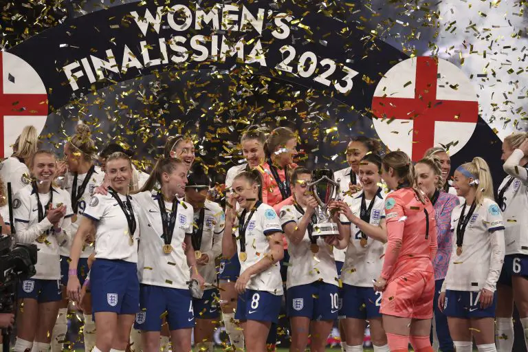 Finalísima: Inglaterra supera a Brasil en primera edición femenina
