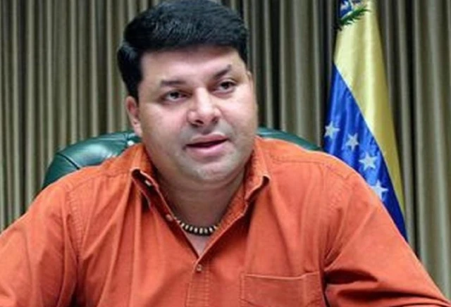 La Policía Anticorrupción detiene al exministro Hugo Cabezas
