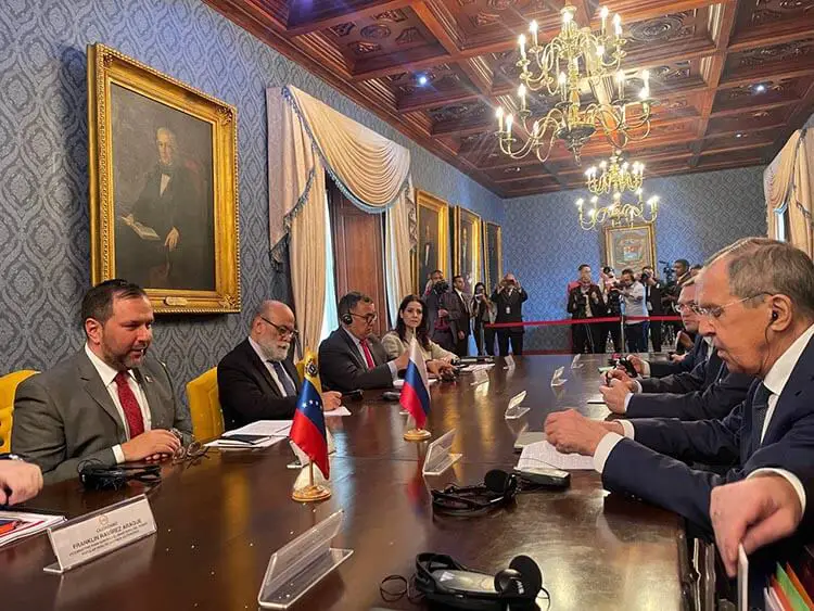 Lavrov en Venezuela: hay que contrarrestar presiones ilegales de Occidente