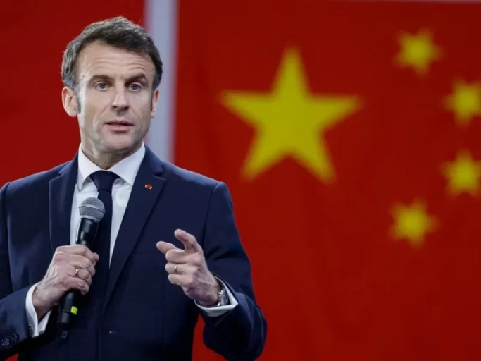 Macron le pide a Europa que marque su estrategia de autonomía