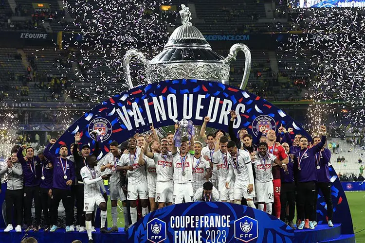 Tolosa logra su primer trofeo en la Copa de Francia