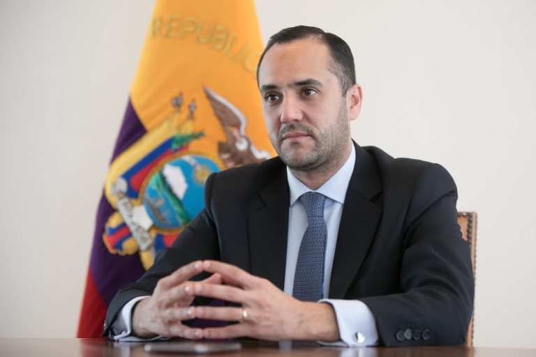 Renuncia Juan Carlos Holguín Canciller de Ecuador