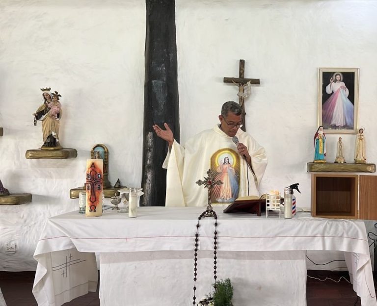 Arquidiócesis de Caracas denuncia a falso sacerdote