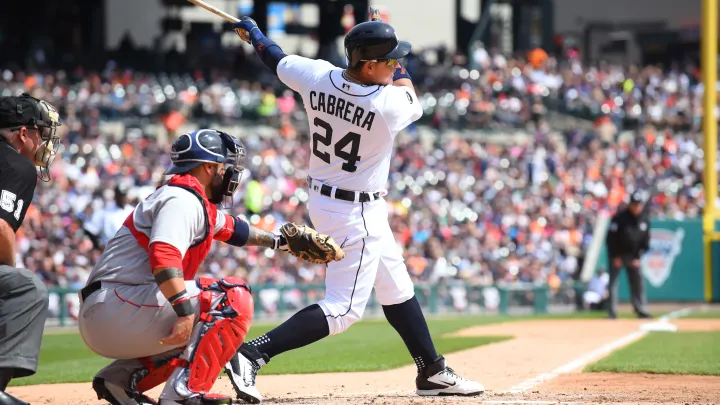 hits Cabrera
