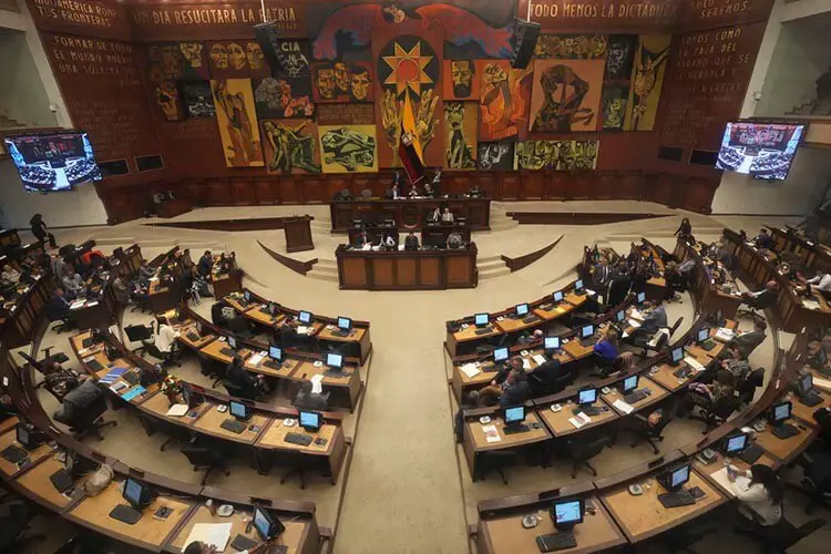 Ecuador | Asamblea avanza en juicio político al presidente Lasso