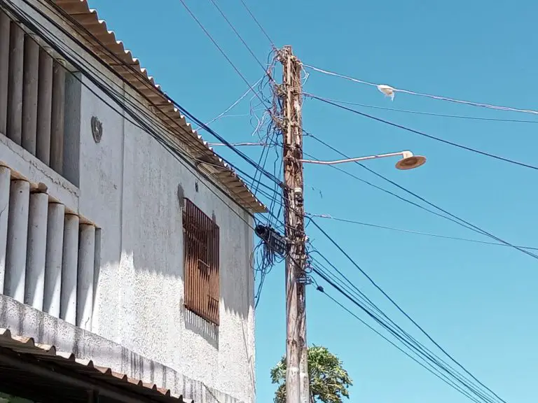 Falla de electricidad afectó a comerciantes del Ezequiel Zamora