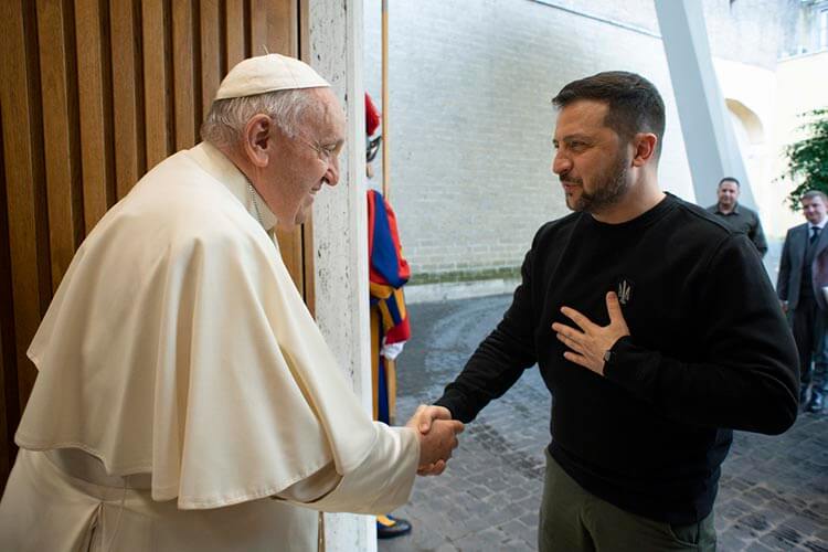 El papa Francisco recibe a Zelenskyy en el Vaticano