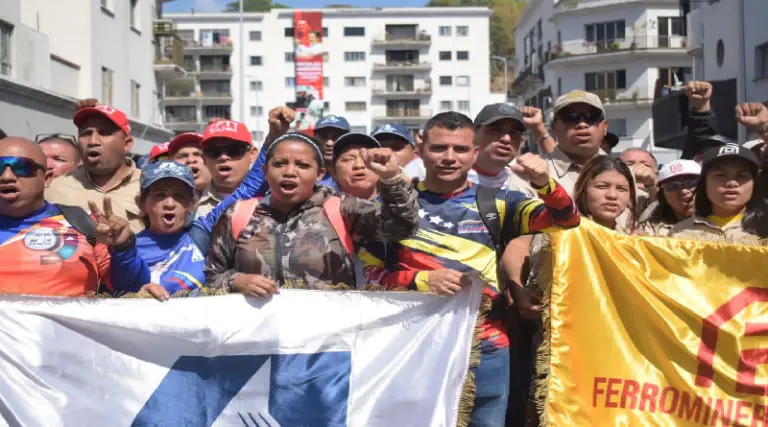 1ero de mayo | Marchan en respaldo del presidente Maduro