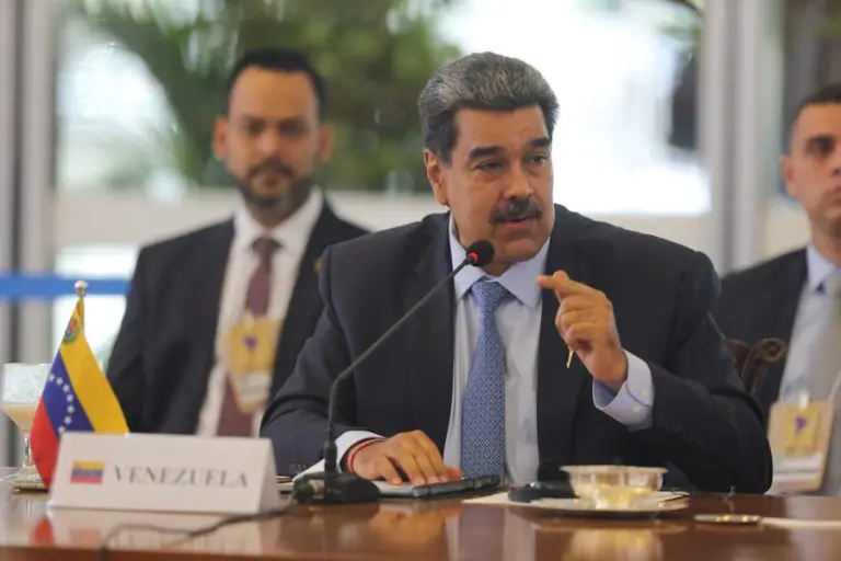 Maduro rechaza la dolarización en Venezuela