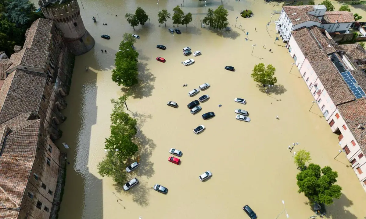 Reportan 14 muertos por inundaciones en Emilia Romaña Italia