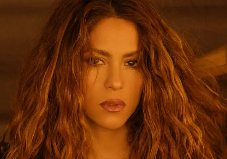 Shakira lanzó acróstico, una balada dedicada a sus hijos
