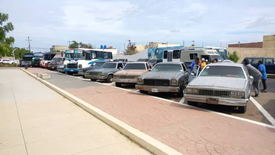 Sindicatos de transporte piden incrementar combustible