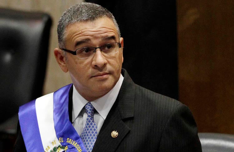 Tribunal condena a 14 años a expresidente salvadoreño Funes