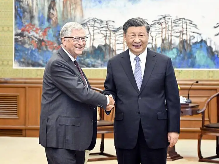 Xi Jinping se reúne con Bill Gates en China