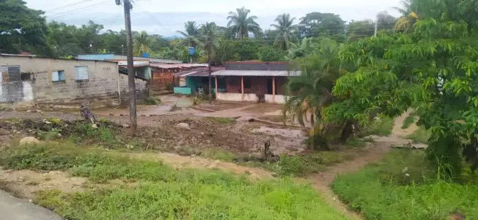 Crecida del río El Nula deja afectaciones en Apure