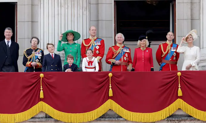 El primer Trooping the Colour de Carlos III como rey