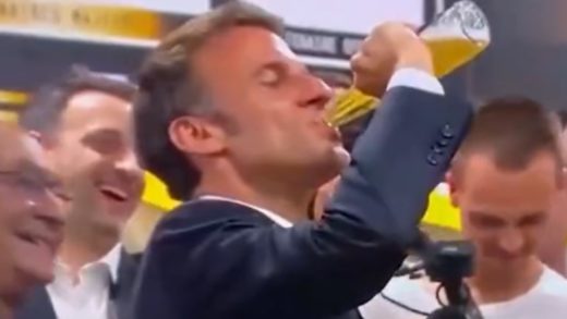 VIRAL | El video de Emmanuel Macron tomando cerveza