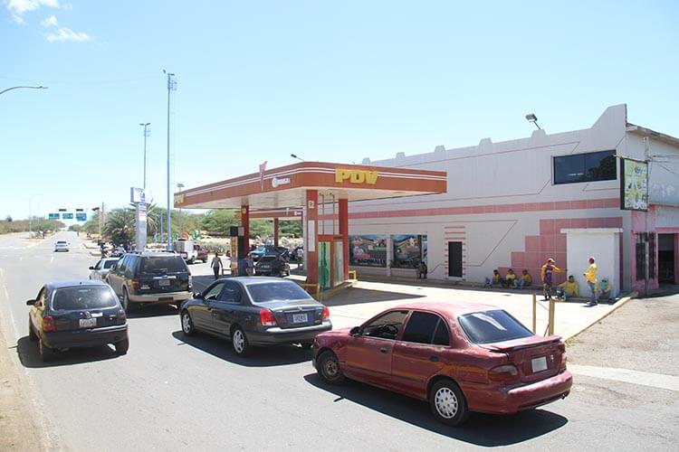 Extraoficial: PDVSA prevé el 50% de las estaciones de gasolina dolarizada